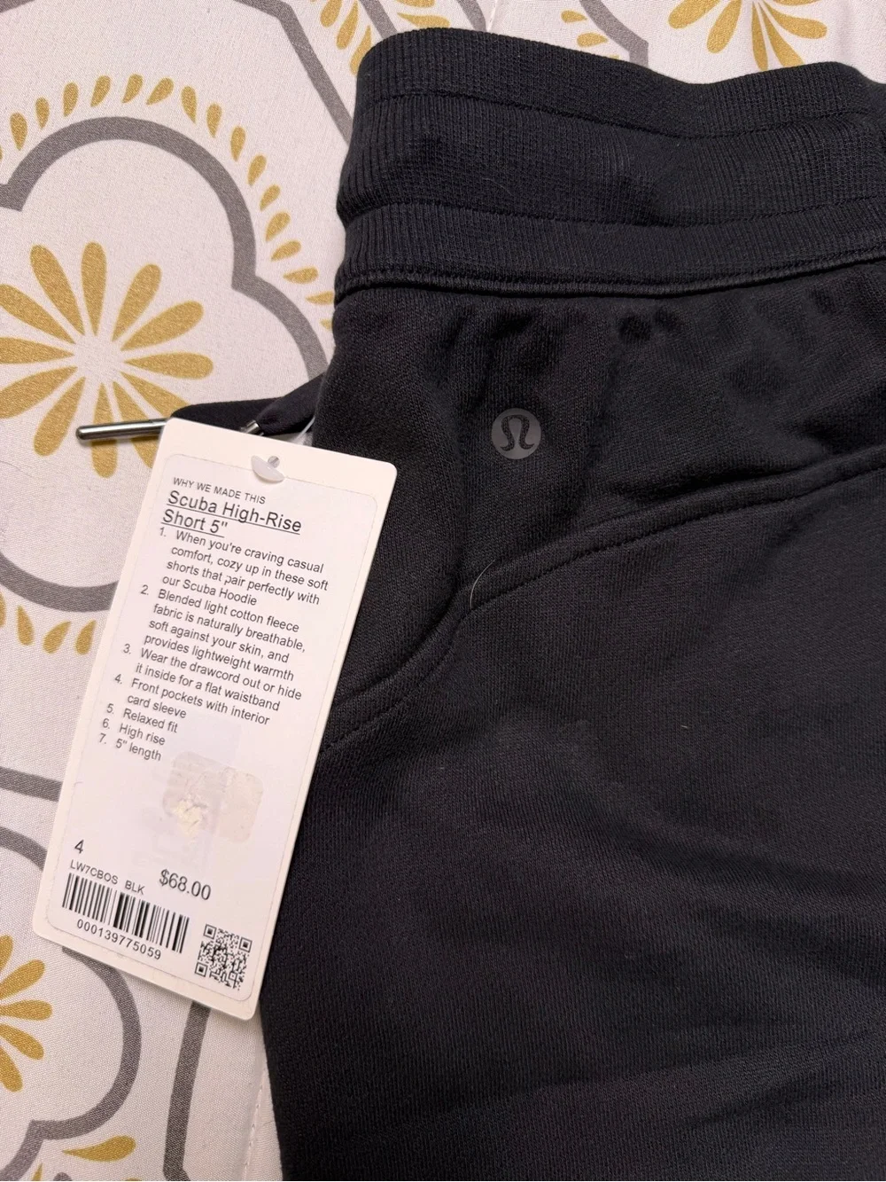 Lululemon NWT Scuba High-Rise Shorts 5” Black Size 4